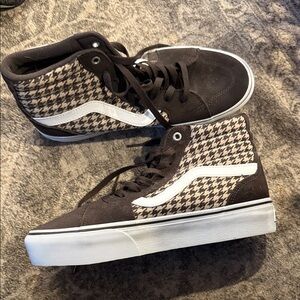 Vans High-Top Sneakers in Brown Houndstooth with White Stripe